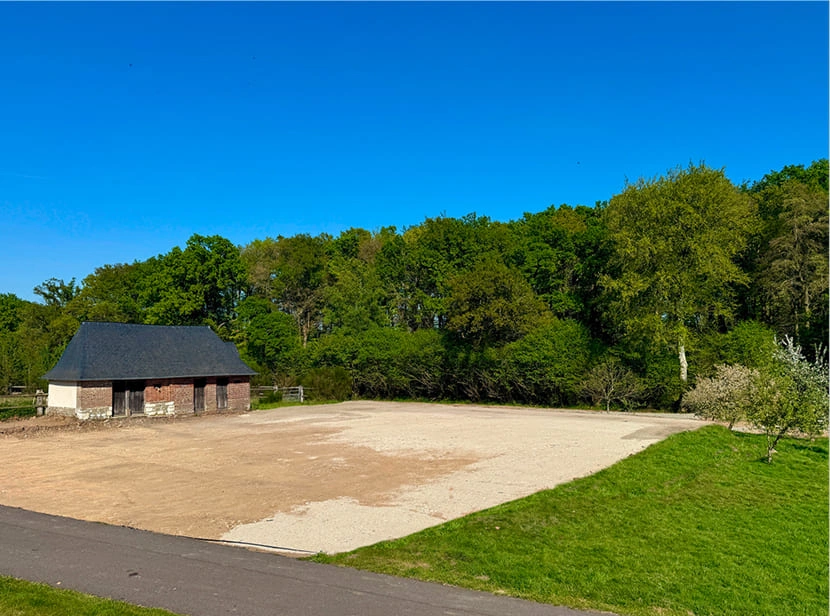Terrain de l'orangerie avant travaux Terrain de l'orangerie avant travaux