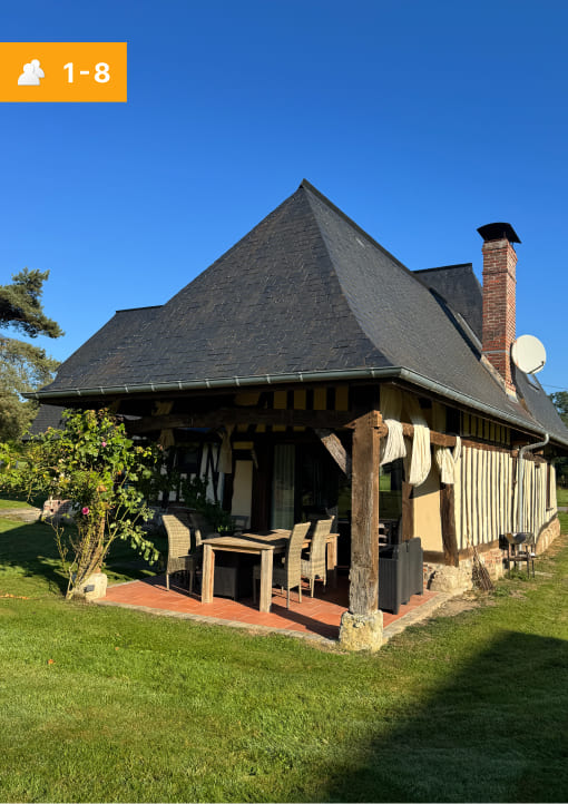 Gîte La Roselière, maison normande à colombages près d’un plan d’eau